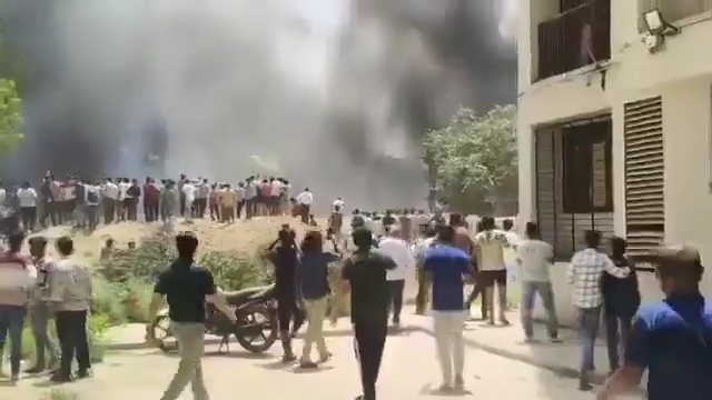big-breaking-अहमदाबाद में बड़ा विमान हादसा, लंदन जा रहा एअर इंडिया का प्लेन टेक ऑफ के तुरंत बाद क्रैश
